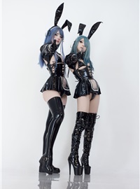 CandyBall 14. Latex Bunny Twins(24)